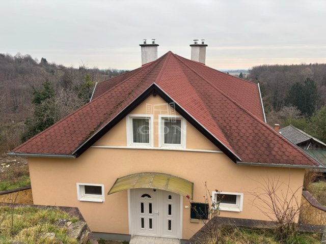 Eladó családi ház, Kőszegen 99 M Ft, 5 szobás