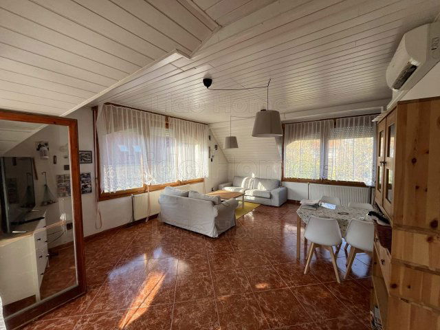 Eladó téglalakás, Zamárdiban 128 M Ft, 4 szobás