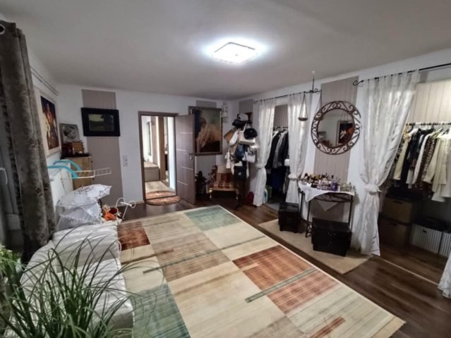 Eladó családi ház, Tabdin 135 M Ft, 4 szobás