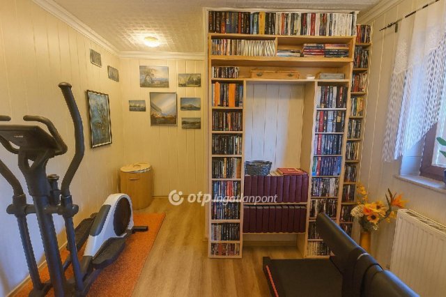 Eladó családi ház, Alsónémediben 169.9 M Ft, 7 szobás