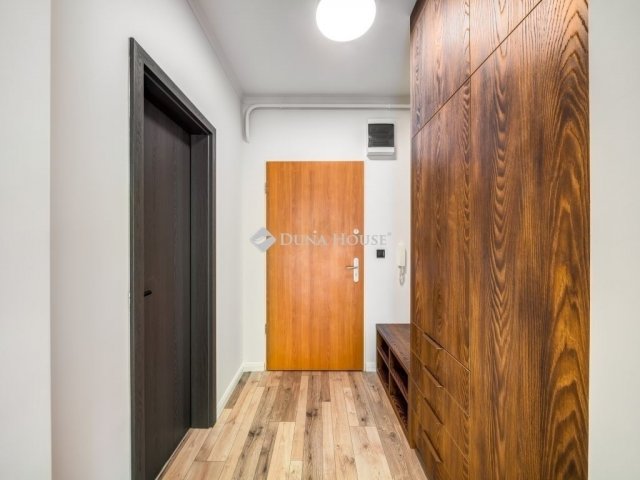 Eladó téglalakás, Budapesten, II. kerületben 74.9 M Ft, 1 szobás