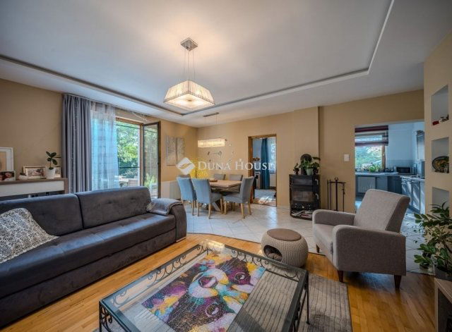 Eladó téglalakás, Budakalászon 132.99 M Ft, 3 szobás