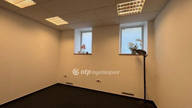 Eladó üzlethelyiség, Budapesten, XIII. kerületben 145 M Ft