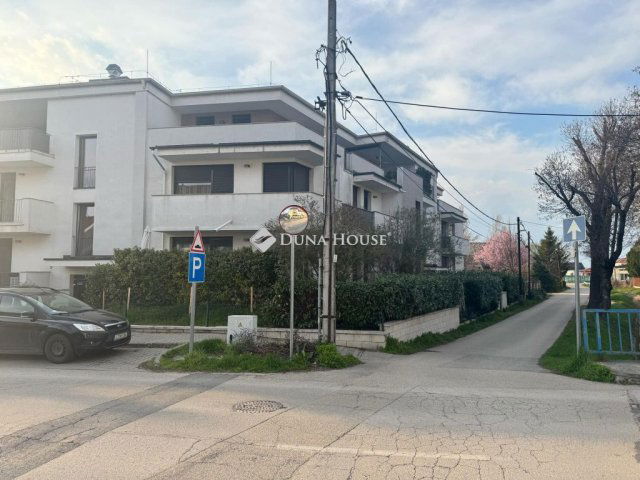Kiadó téglalakás, albérlet, Székesfehérvárott 375 E Ft / hó