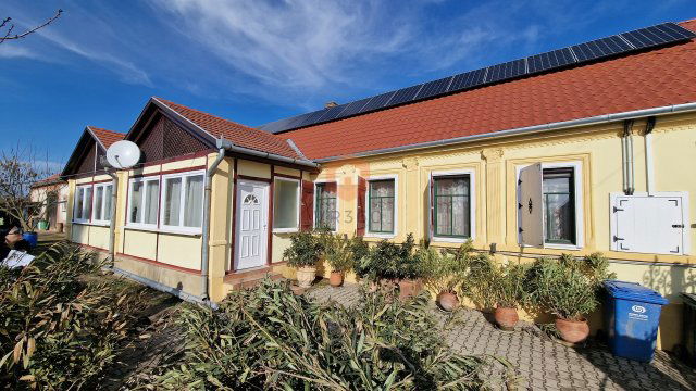 Eladó családi ház, Görcsönyben 72 M Ft, 4 szobás