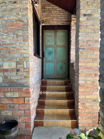 Eladó családi ház, Kiskunlacházán 69.9 M Ft, 2 szobás