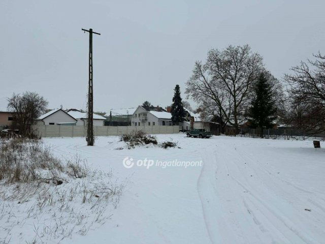 Eladó telek, Jászfényszarun 13.2 M Ft / költözzbe.hu