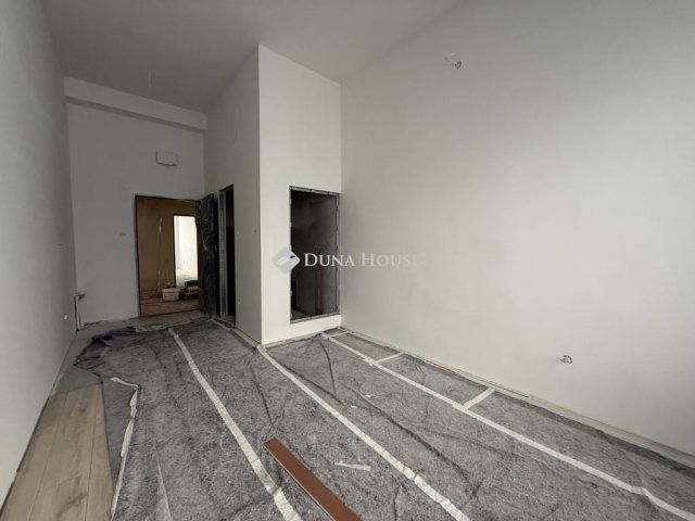 Eladó téglalakás, Budapesten, XXI. kerületben 24 M Ft, 1 szobás