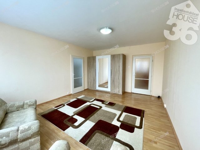 Eladó panellakás, Kecskeméten 46.5 M Ft, 2 szobás