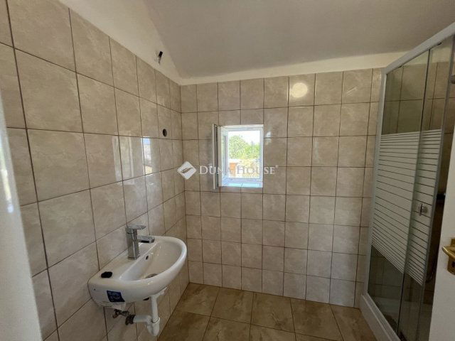 Eladó családi ház, Katafán 64.9 M Ft, 7 szobás