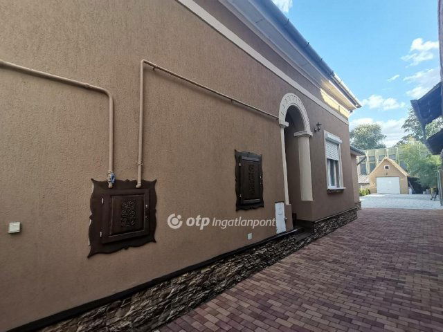 Eladó családi ház, Békéscsabán 79.9 M Ft, 3 szobás