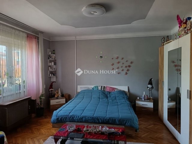 Eladó családi ház, Szegeden 72 M Ft, 3 szobás