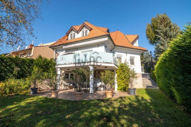 Eladó családi ház, Budapesten, II. kerületben 330 M Ft, 6 szobás