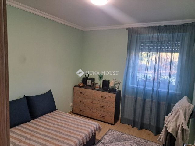 Eladó családi ház, Dánszentmiklóson 55.5 M Ft, 3 szobás