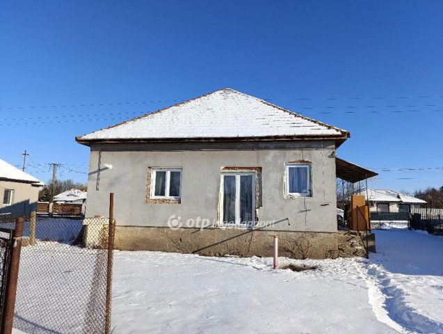 Eladó családi ház, Ercsiben 54.9 M Ft, 3 szobás