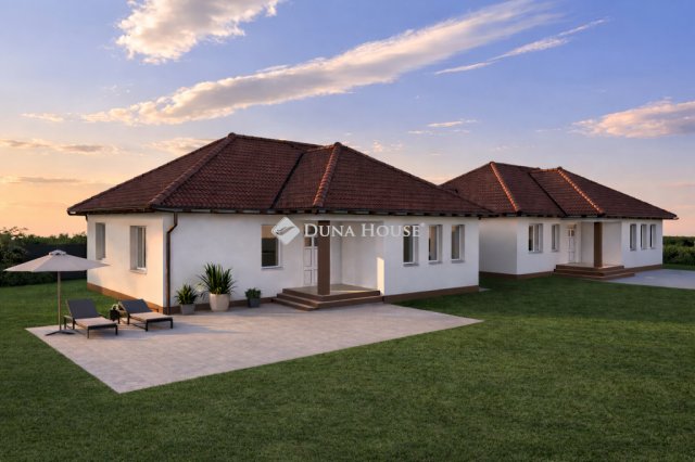 Eladó ikerház, Monoron 109.999 M Ft, 4 szobás