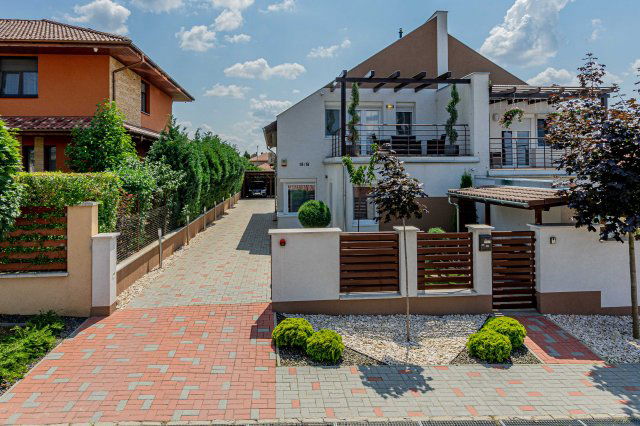 Eladó ikerház, Mogyoródon 184.8 M Ft, 5 szobás