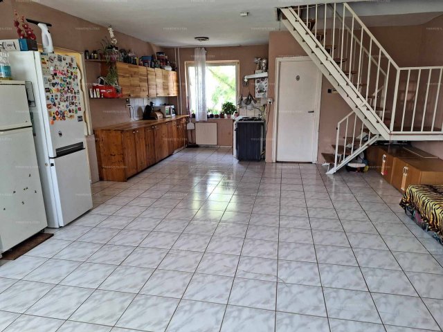 Eladó családi ház, Szigethalmon 89.99 M Ft, 4+1 szobás