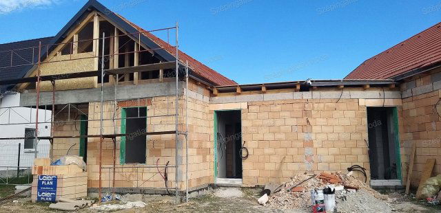 Eladó ikerház, Nagycenken 89.5 M Ft, 4 szobás