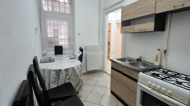 Eladó téglalakás, Budapesten, VIII. kerületben 67 M Ft, 2 szobás