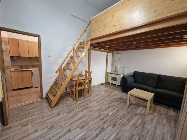 Kiadó téglalakás, albérlet, Budapesten, VI. kerületben