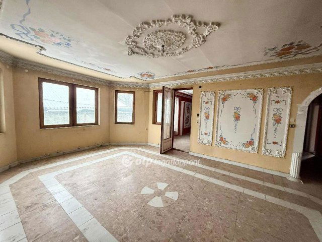 Eladó családi ház, Szigethalmon 54.9 M Ft, 5+5 szobás