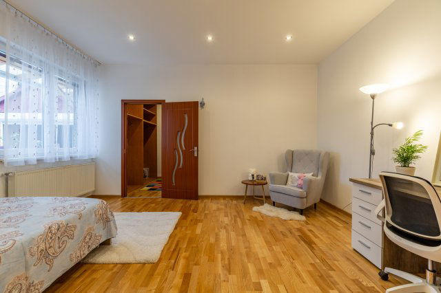 Eladó családi ház, Budapesten, XV. kerületben 185 M Ft, 4 szobás