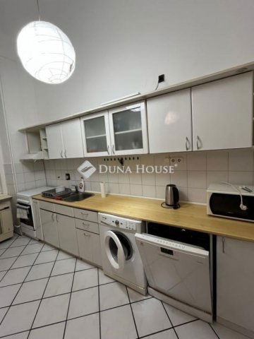 Eladó téglalakás, Budapesten, VII. kerületben 84.9 M Ft