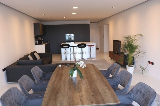 Eladó téglalakás, Budapesten, III. kerületben 326 M Ft, 4 szobás