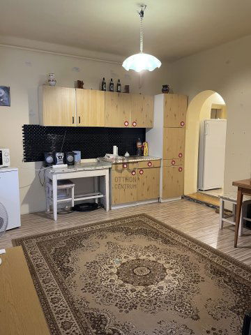 Eladó családi ház, Abonyban 27.9 M Ft, 1 szobás