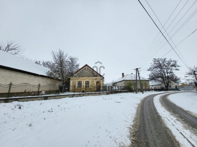 Eladó családi ház, Csányon 4.99 M Ft, 2 szobás