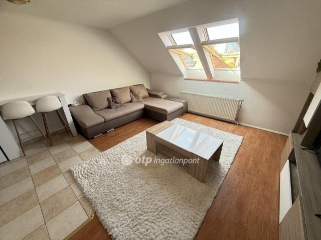 Eladó téglalakás, Tiszakécskén 33.9 M Ft, 1 szobás