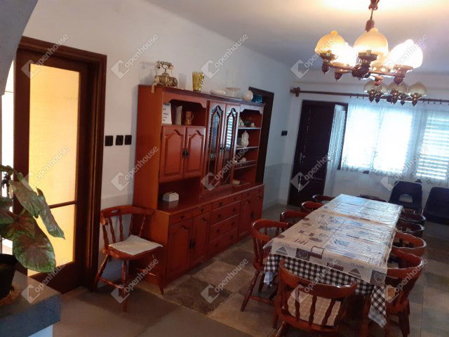 Eladó családi ház, Gyulán 72 M Ft, 6 szobás