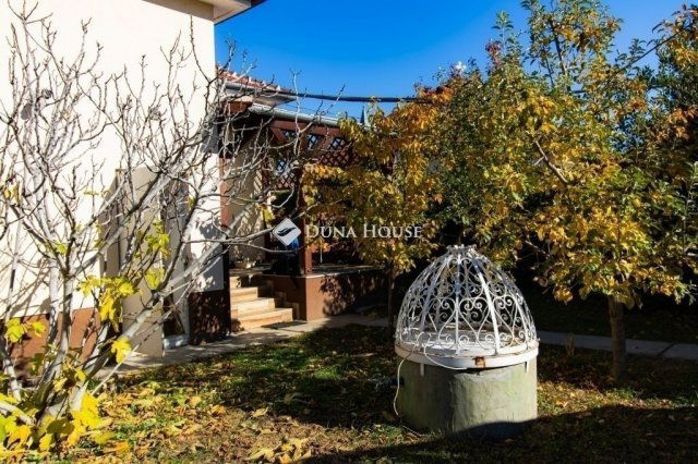 Eladó családi ház, Budapesten, XVIII. kerületben 140 M Ft