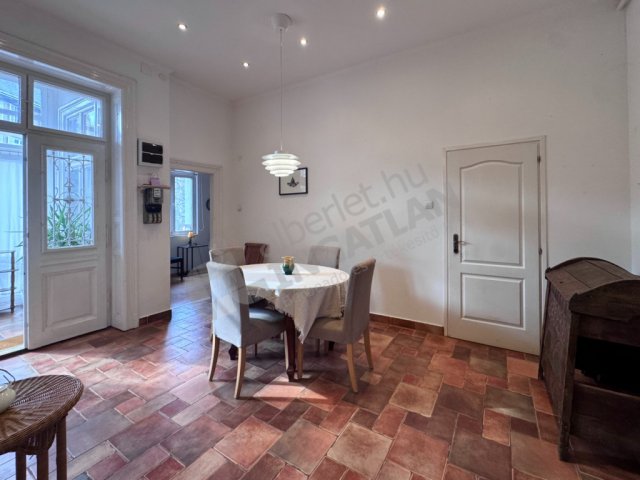 Kiadó téglalakás, albérlet, I. kerületben, Iskola utcában