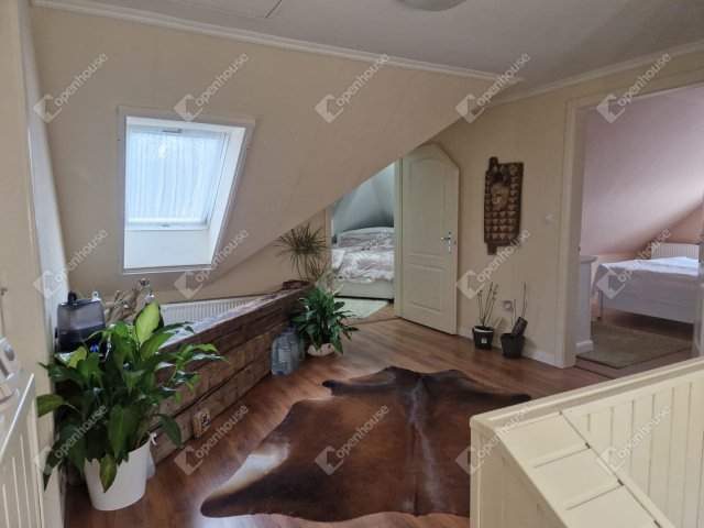 Eladó családi ház, Mosonmagyaróváron 135 M Ft, 5 szobás