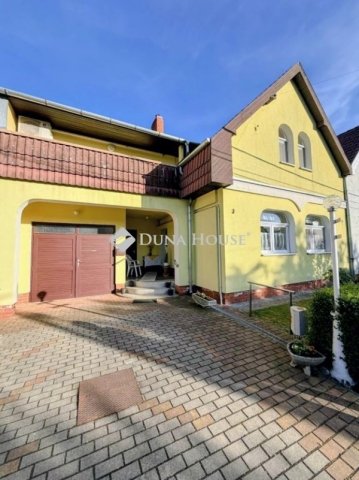 Eladó sorház, Orfűn 94.9 M Ft, 6 szobás / költözzbe.hu