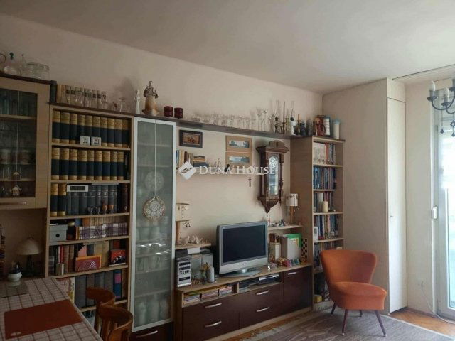 Eladó téglalakás, Kecskeméten 51.5 M Ft, 3 szobás