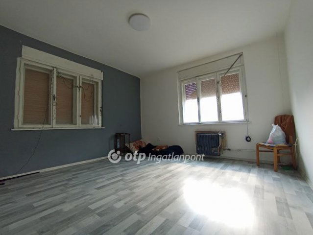 Eladó családi ház, Ecséden 18.9 M Ft, 4 szobás