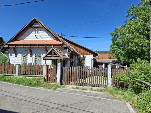 Eladó családi ház, Vácegresen 53 M Ft, 2+1 szobás