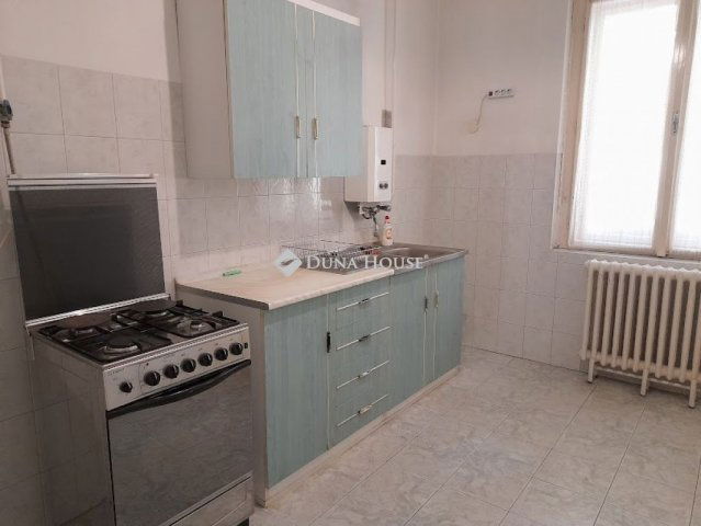 Kiadó téglalakás, albérlet, Békéscsabán 130 E Ft / hó