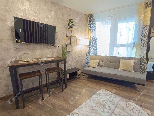 Eladó téglalakás, Sopronban 39.9 M Ft, 1 szobás