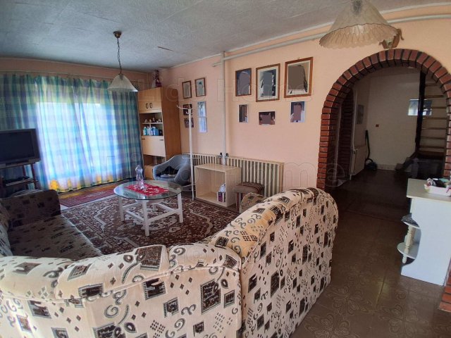 Eladó családi ház, Döbröközön 22.9 M Ft, 5 szobás