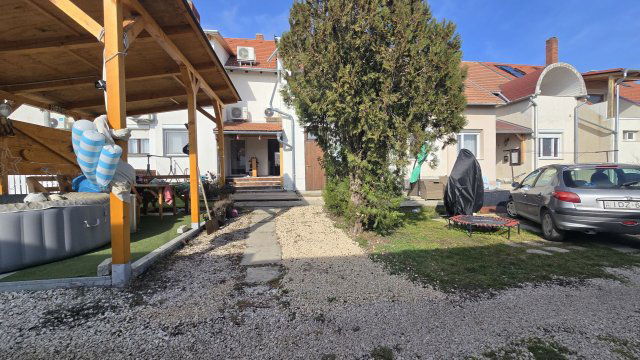 Eladó téglalakás, Balatonfüreden 58.9 M Ft, 2 szobás