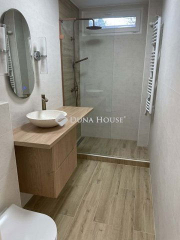 Eladó panellakás, Pécsett 59.5 M Ft, 2 szobás