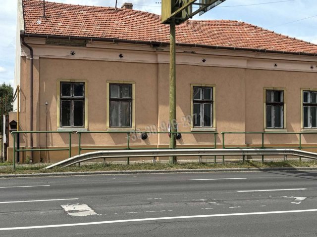 Eladó ipari ingatlan, Békéscsabán, Békési úton 45 M Ft