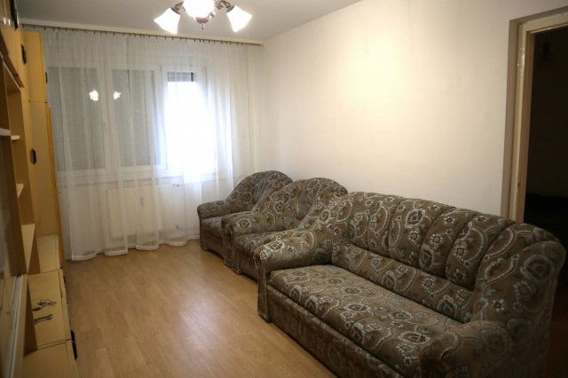 Eladó panellakás, Szegeden 61.2 M Ft, 2+2 szobás