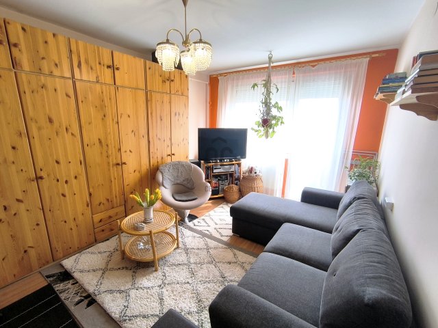 Eladó panellakás, Tatabányán 39.85 M Ft, 2 szobás