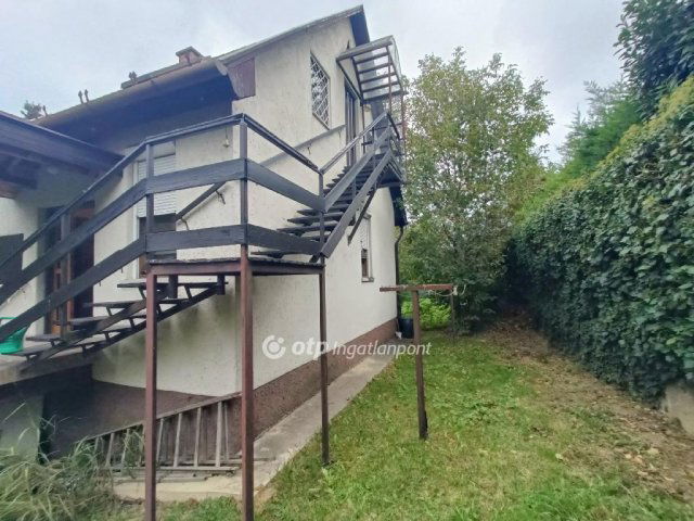 Eladó családi ház, Budakeszin 104 M Ft, 4 szobás