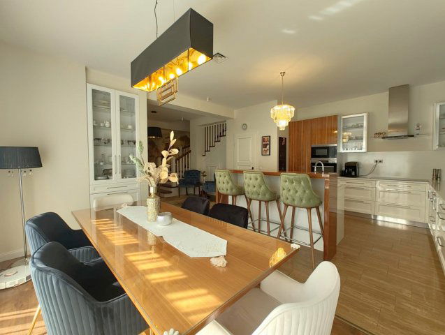 Eladó családi ház, Nyíregyházán 245 M Ft, 5 szobás